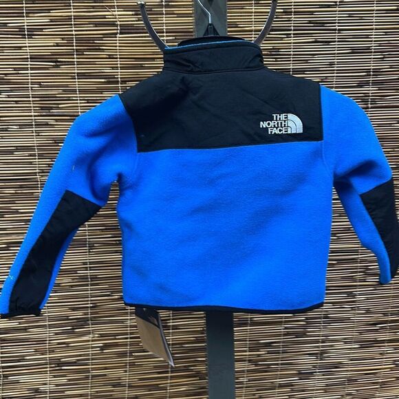 The North Face Unisex Denali Jacket - Little Kid Size 2 - Picture 3 of 3